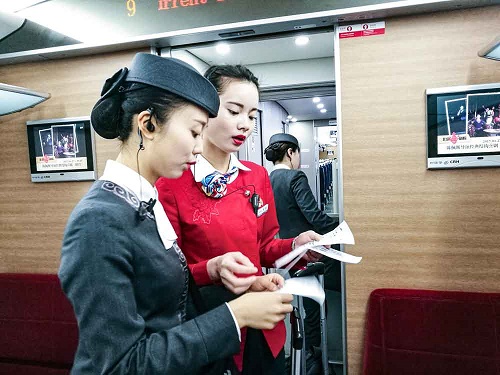 初三學(xué)航空乘務(wù)專業(yè)去哪個(gè)學(xué)校好？