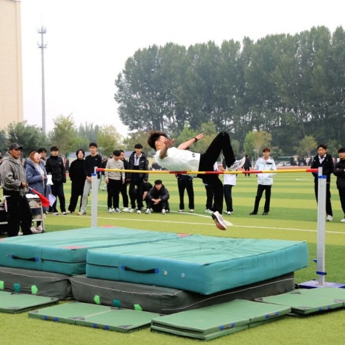 石家莊東華鐵路學校管理是封閉嗎？