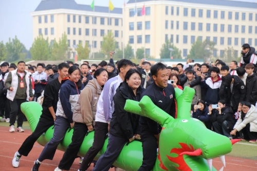 重磅利好！保定 8 個貧困縣學(xué)子就讀石家莊東華鐵路學(xué)校補助政策全解析